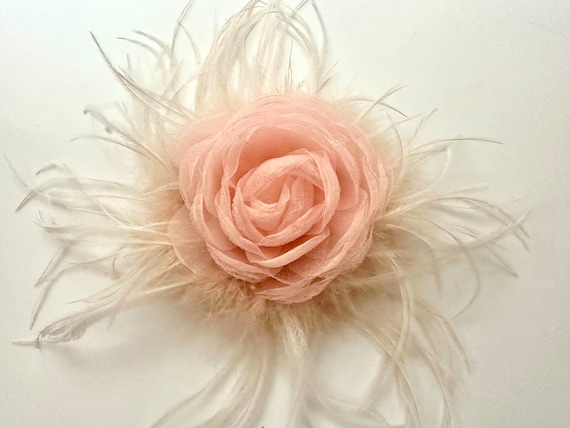Blush Coral Feather Brooch, Mini Fascinator Hat Clip, Flower Brooch, Wedding Bridal Headpiece, Wedding Brooch, Custom Feather Brooch