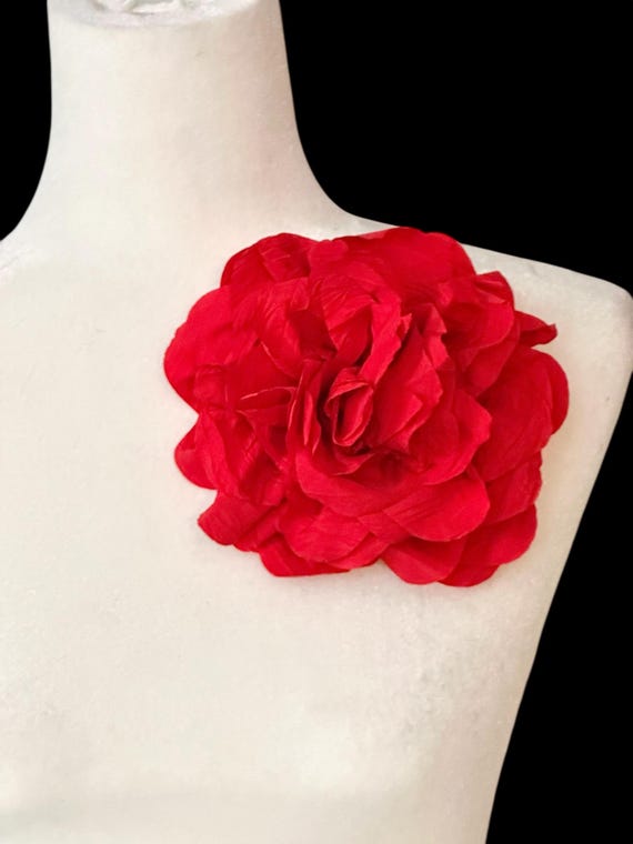 Big Red Flower Pin, Green Flower Pin, Christmas Flower Brooch Pin, All colors Flower Brooch Pin, Statement Boutonniere, Flower Corsage Pin,