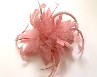 Broche de pluma color rubor, broche de pluma extragrande para ramillete, broche de flor de pluma cortado a mano personalizado, broche de pluma rosa fucsia, beige, negro y blanco.
