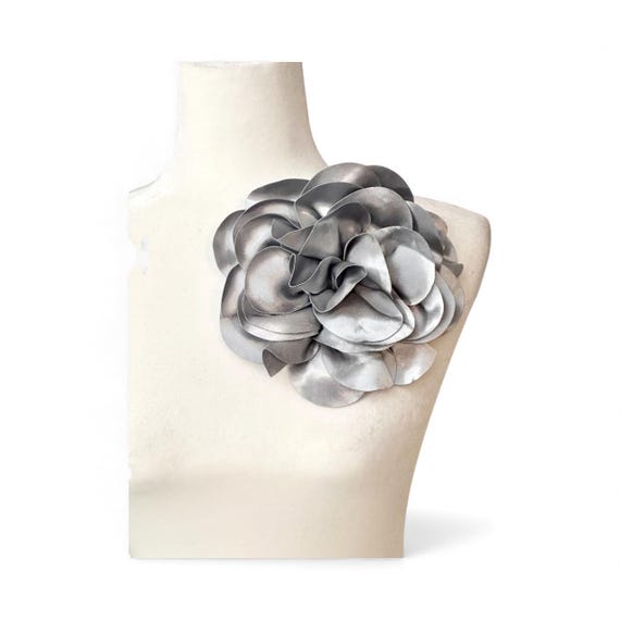 Big Flower Pin,Big Flower Brooch Pin, Christmas Brooch, Gold Metallic, Green. Sliver Gray Blue Flower Corsage Pin Boutinerre Brooch