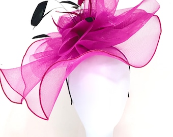 Bibi chapeau rose et noir Kentucky Derby, chapeau Derby grand bord, chapeau Derby plume rose fuchsia, chapeau bibi de mariage église High Tea,