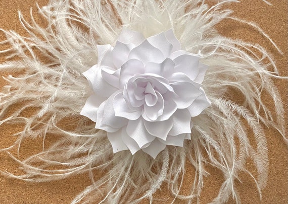 Wedding Fascinator, White Kentucky Derby Fascinator, Champagne Beige,Dusty Rose, Blush Fascinator, Church Feather Hair Clip