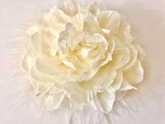 Ivory Crinkle Chiffon Flower Hair Clip, Bridal Fascinator, Big Flower White, Ivory Pink Flower Marabou Feather Hair Clip