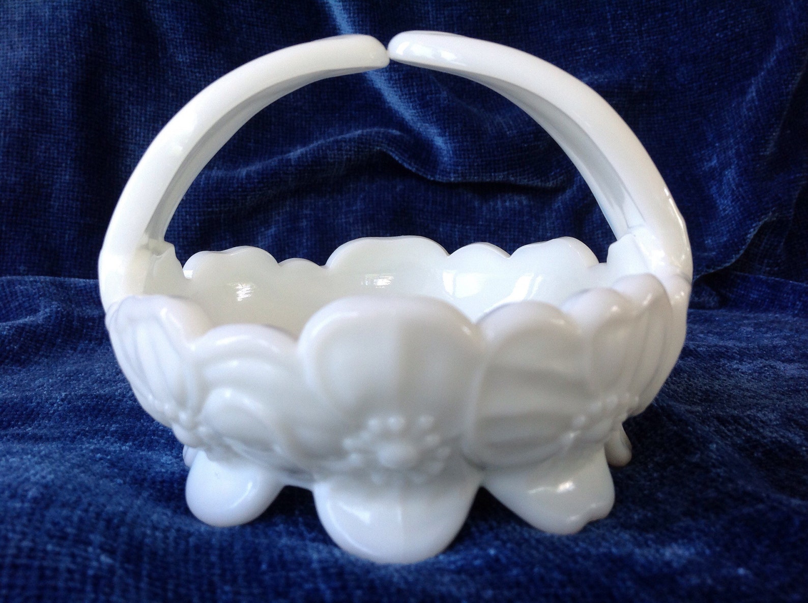Westmoreland Milk Glass Basket Pansy or Dogwood Pattern Milk Etsy