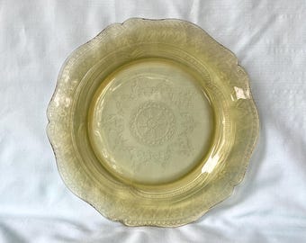 Depression Glasteller Bernsteinteller Patrizier ""Speichen"" Bund Glas der Firma Philbe Design."