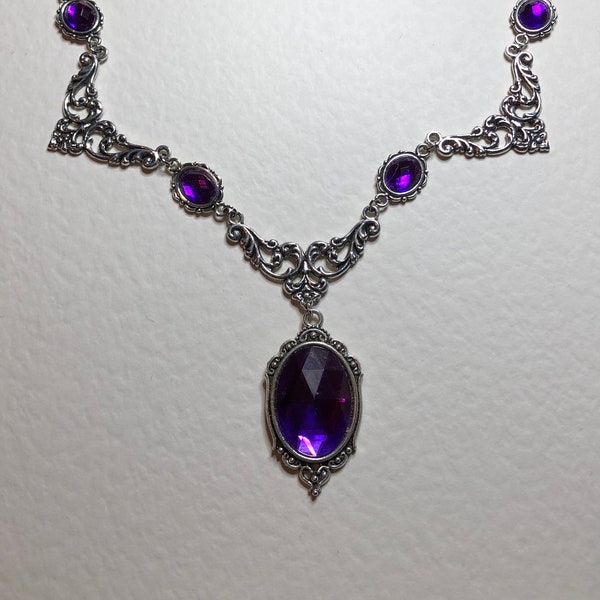 REGAL Filigree VICTORIAN Style PURPLE Acrylic Crystal Stones Silver Plated Metal Collar Necklace.  Set also listed choice of earring sizes