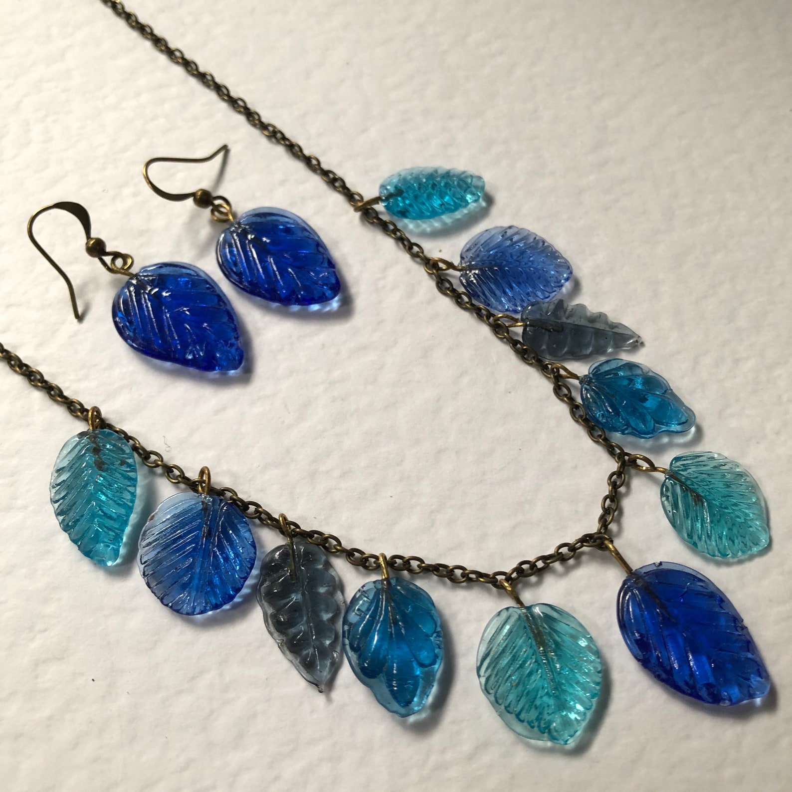 Necklace Set Made From VINTAGE PRESSED GLASS Leaf Pendants Etsy