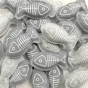 Organic Catnip Toy: Tweed Fishbone Cat Toy (Set of Three)