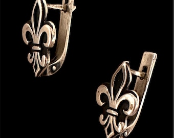 Fleur-de-Lis Earrings - Pure Silver - Hinge back closure