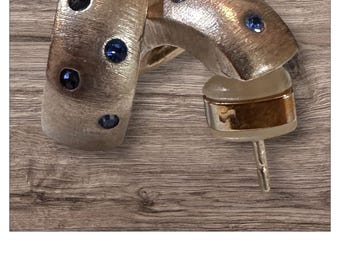 Handcrafted Silver Earrings with Sapphires – Stud Closure