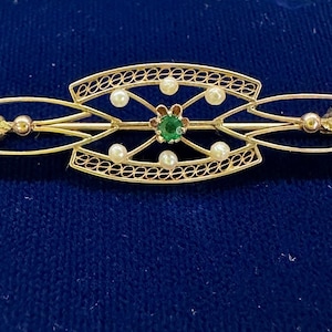 Antique 10k Yellow Gold Seed Pearl Emerald Pin