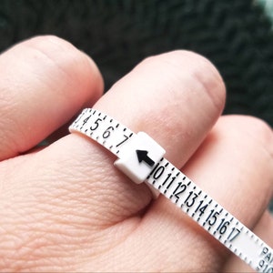 Ring Sizer | Find Your Ring Size at Home | Finger Sizer, Reusable Measuring Tool, Sizes 1-17, Adjustable Ring Size Finder for Stacking Rings