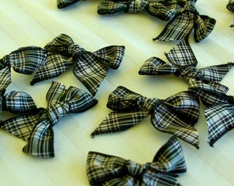 CUTE 12 Cute 4cm BLACK & WHITE Tartan Scottish Craft Bow Embellishment