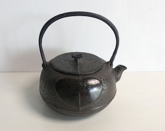 Cast iron teapot - Japanese vintage - persimmon - made by Seikodo - WhatsForPudding #3322