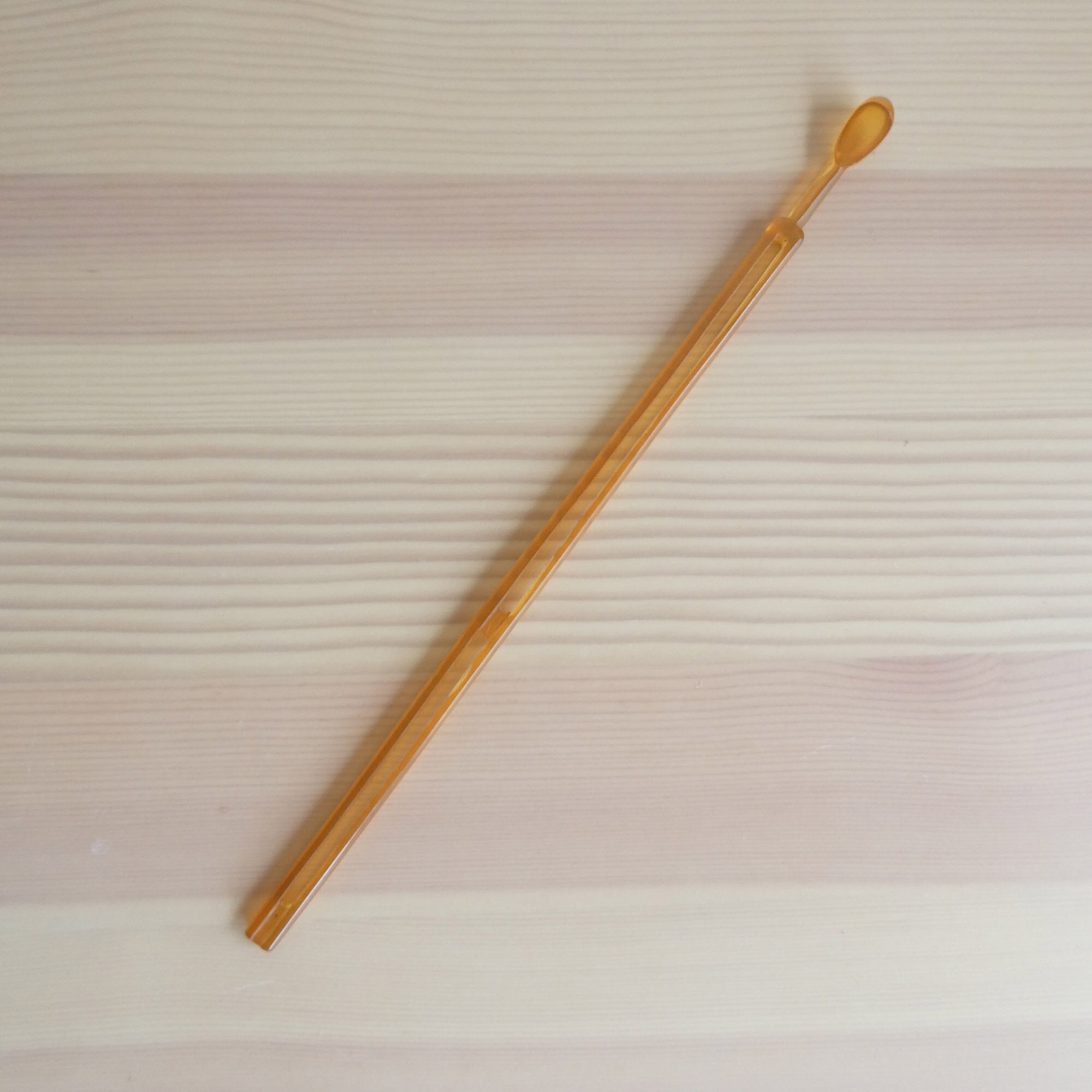 Vintage kanzashi - Japanese hair sticks - the simplest hair stick - long size - amber colour plastic - WhatsForPudding #2894