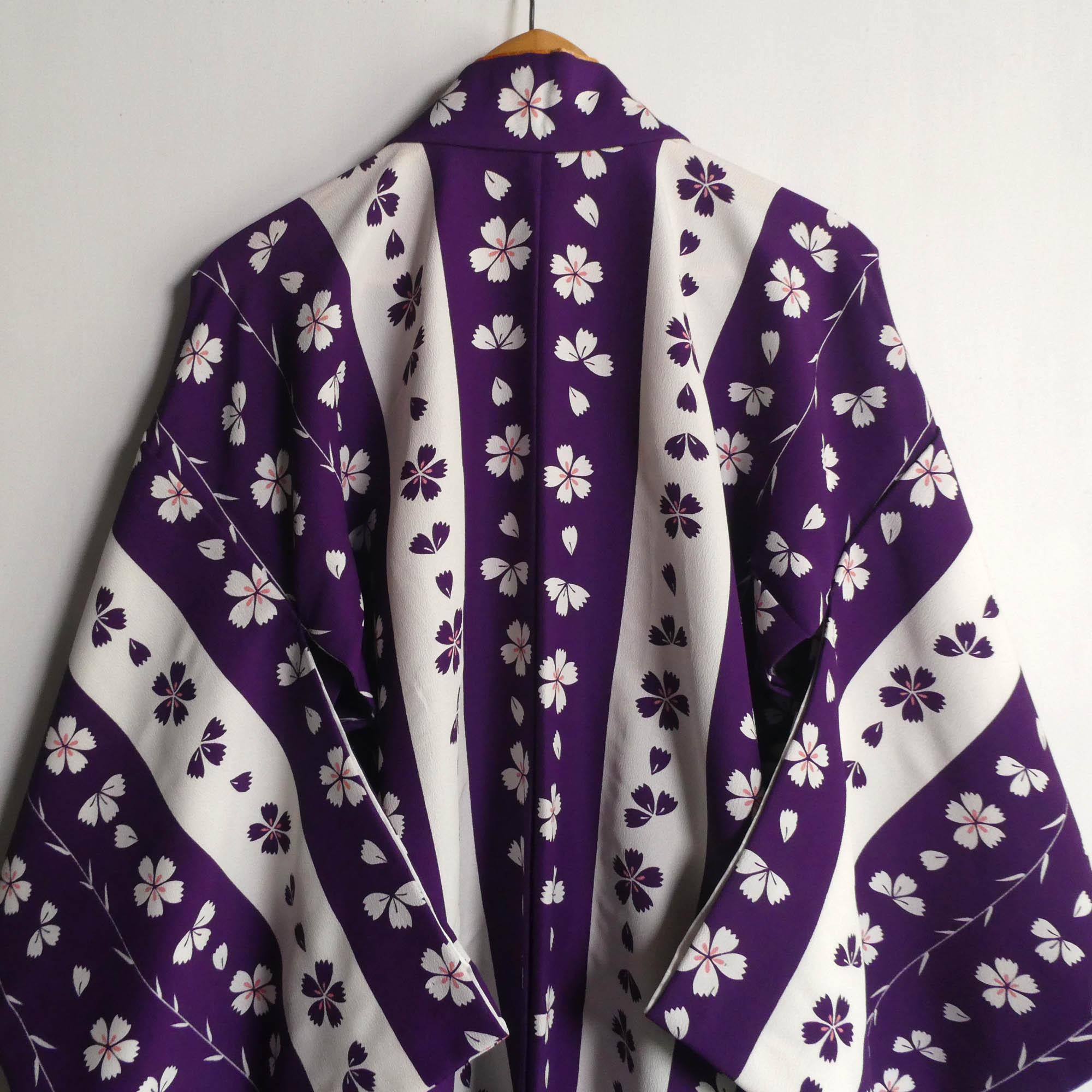 Japanese vintage kimono - carnation - 100% polyester - dance studio destash - hip size 37"-43"(96-107cm) - WhatsForPudding #3806