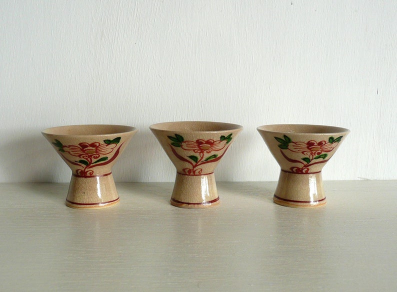 hand painted Kutani ware Sake serving set WhatsForPudding #2687 birds and flowers 2 bottles and 3 cups Japanese vintage