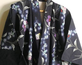 Japanese vintage yukata - women's summer cotton kimono - navy blue - floral - hip size 36"- 41" (92-102 cm) - WhatsForPudding #3650