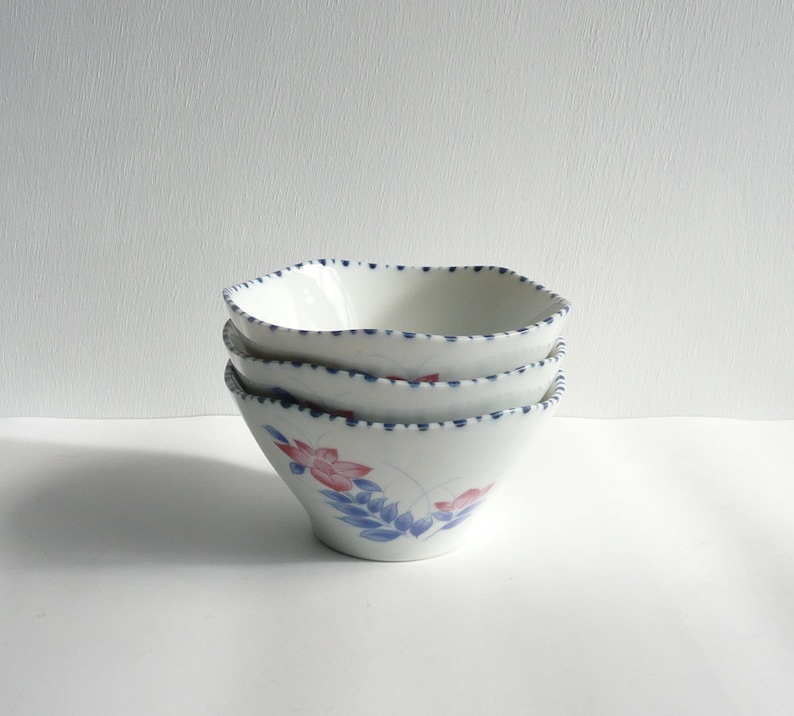set of 3 WhatsForPudding #1154 Japanese vintage porcelain bowls RESERVED for R pink balloon flowers