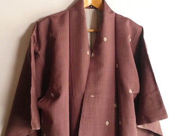 Silk kimono - Japanese vintage - textured fabric - light maroon colour - polka dot - small size - WhatsForPudding #3842