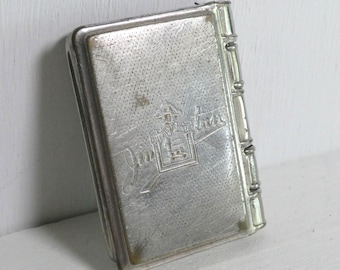 Book-shape pill case - Japanese vintage - with a mirror - novelty item - WhatsForPudding #3930