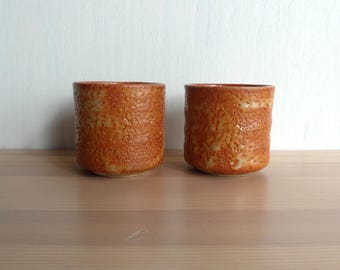Japanische Vintage Keramik Sake Tassen - 2er-Set - Bambus - Schnapsglasgröße - Shino Ware - WhatsForPudding #3876