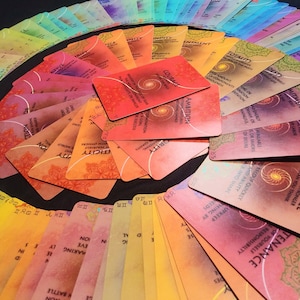 The Gift of Virtue Clarity Deck - Words of Wisdom on 148 Colorful Cards ...