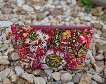 Quilted Floral Makeup Bag/Zipper Pouch