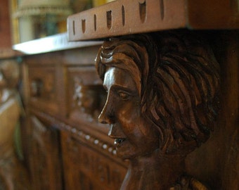 Italian Baroque Walnut Credenza 1690-1720s