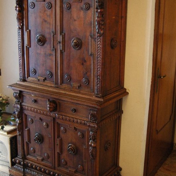 Italian Baroque Walnut Cabinet 1690-1720s