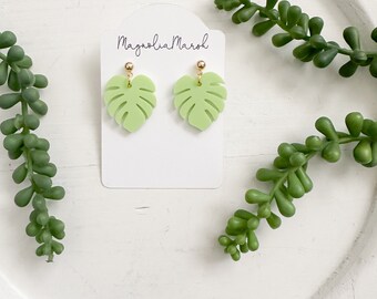 Acrylic Earrings, Boho Earrings, Monstera Earrings, Light Green Earrings, Summer Earrings, Tropical Vacation Earrings, Palm Leaf Earrings