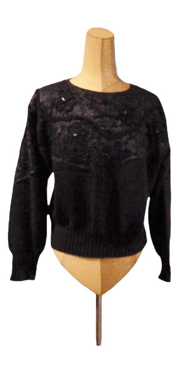 Elegant chaus vintage black knit sweater with love