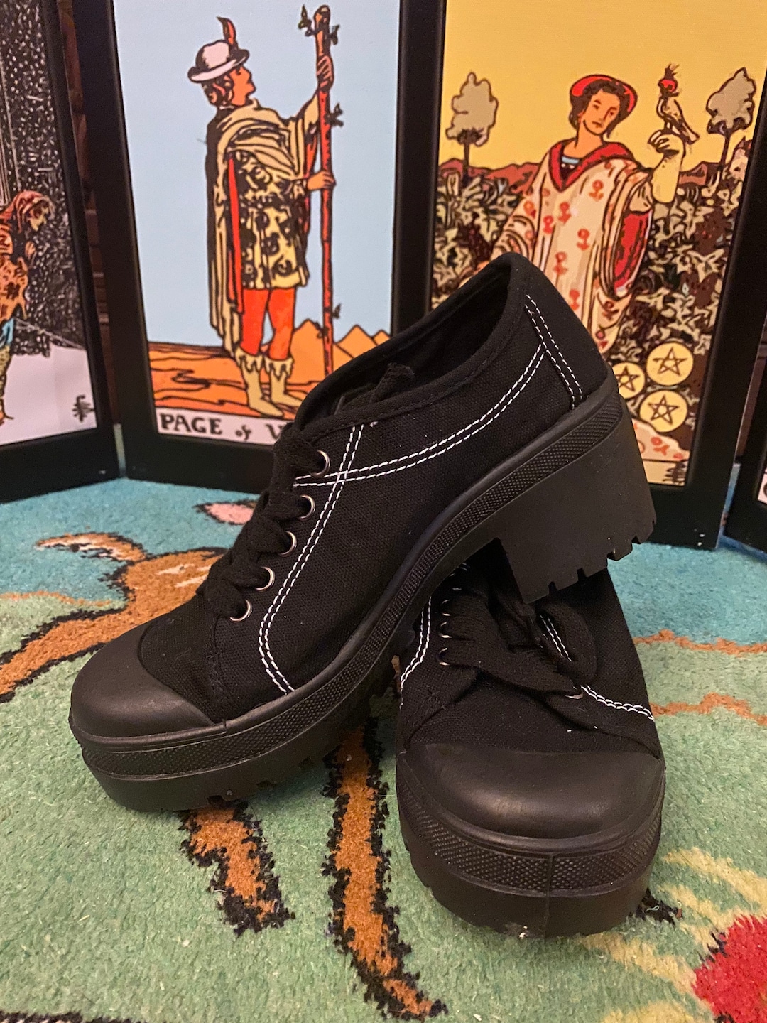 Chinese canvas shoes hotsell