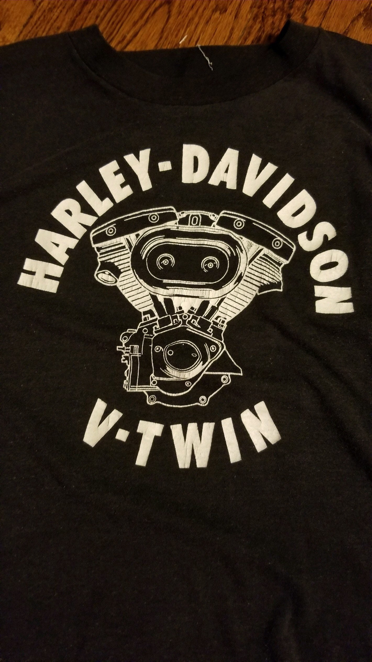 ★HARLEY-DAVIDSON COLLECTIONS★刺繍V-TWIN NYLON HALF SHIRTS Harley Davidson Men's Definite V-Twin Long Sleeve T-Shirt