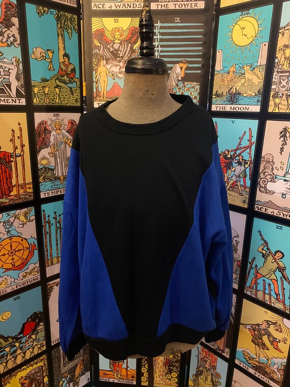 Stunning  glamorous black and blue vintage batwing