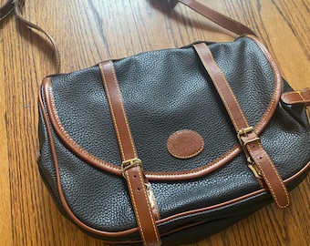 Amazing vintage dead-stock 1980’s real pebbled leather  double sided saddle messenger bag!