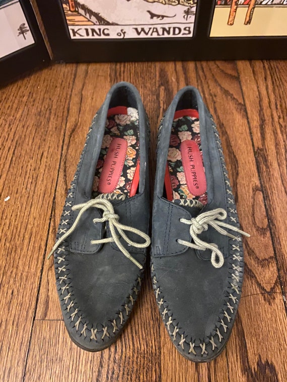 Super cute vintage  leather Hush Puppies moccasin 