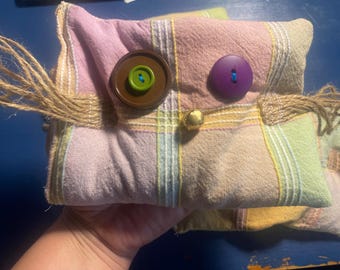 Almohadas de hierba gatera