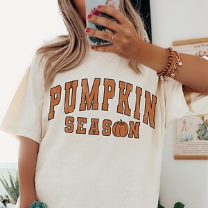 Retro Fall Shirt, Cute Fall Shirt for Women, Pumpkin Season Tee, Aesthetic Fall Shirt, Cozy Fall Shirt, Womens Halloween Tee, Comfort Colors