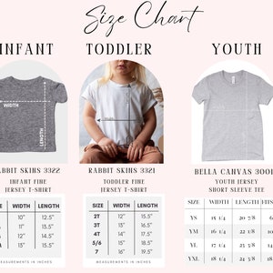 Op de afbeelding: Maattabel voor t-shirts voor baby's, peuters en jongeren. Bevat afmetingen in inches voor breedte en lengte. Merken zijn Rabbit Skins en Bella Canvas. De tabel geeft maat informatie voor verschillende leeftijden.