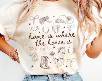 馬好きシャツ、乗馬シャツ、カウガールシャツ、ウエスタンホースTシャツ、馬好きの女の子へのギフト、乗馬シャツ、馬のトレーナーへのギフト、快適な色