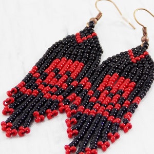 Crâne boucle d'oreille glandl Pirate boucles d'oreilles drapeau noir boucles d'oreilles horreur Goth boucles d'oreilles boucles d'oreilles red skull bijoux Bijoux Halloween bijoux Crossbones Bijoux image 8