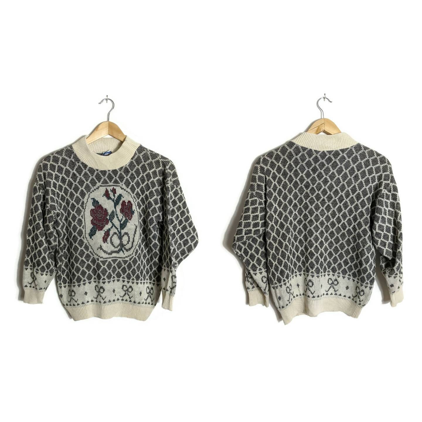Image of Vintage S Rose Jumper/Flroal Grunge Sweater Medium