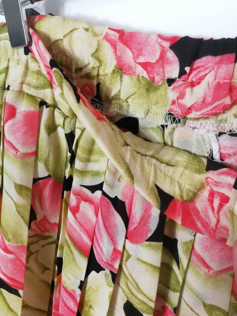90s Pleated Grunge Skirt pink flowers UK 10