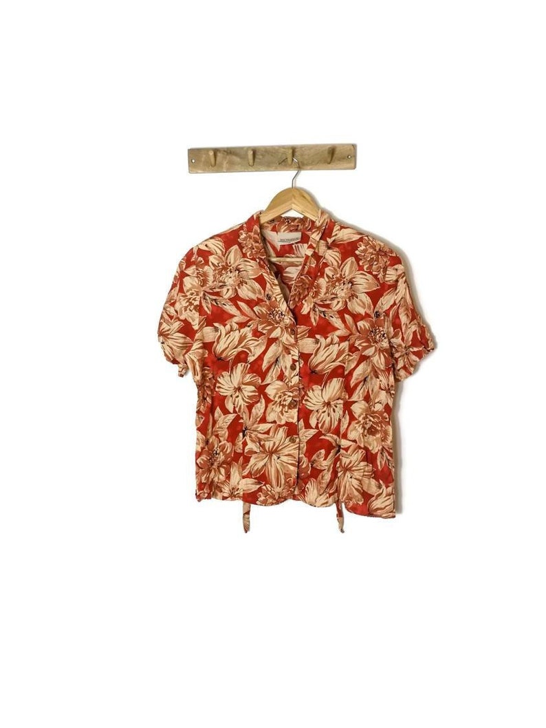Maroon with cream flowers UK 16 90s Fitted Floral Blouse