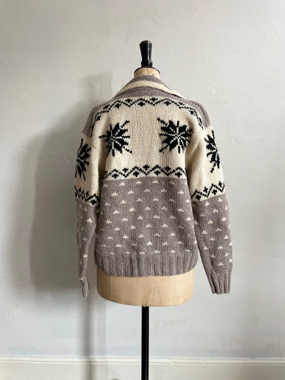 Vintage grey hand knitted snowflake jumper zipper… - image 3