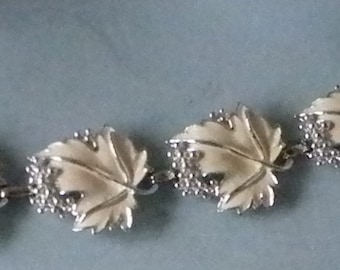 Vintage Sarah Coventry Leaf Bracelet