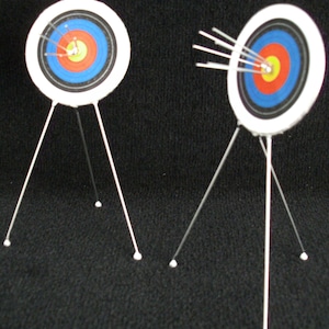 Fantastic unusual gift ideas for all ARCHERS and ARCHERY Fans Target with arrows