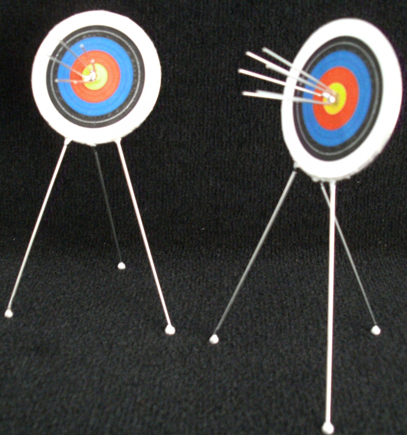 Fantastic unusual gift ideas for all ARCHERS and ARCHERY Fans Target with arrows