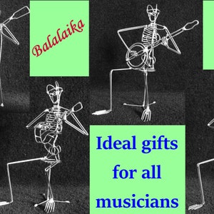 Unusual and Eye-Catching UKULELE and MANDOLIN Player Model – A Must-Have for Music Lovers!